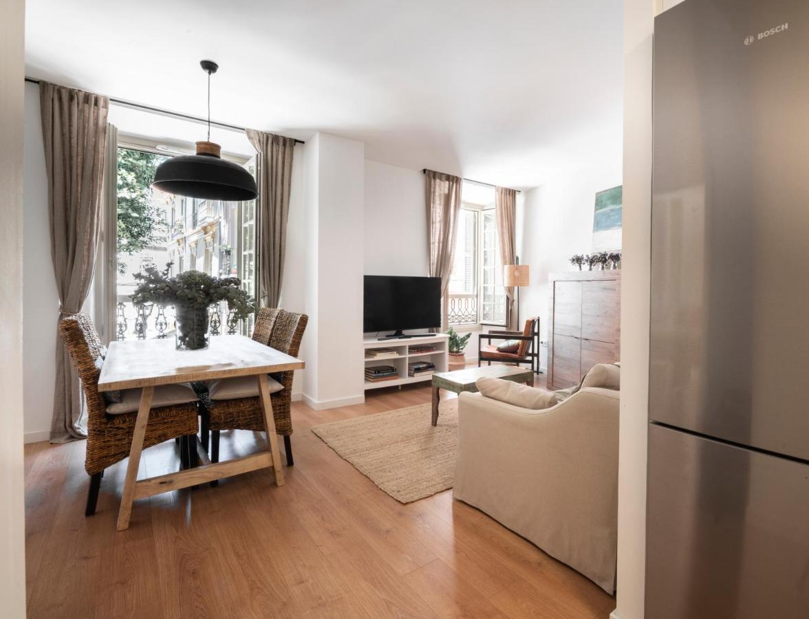 Apartamento De Lujo En Plaza Del Teatro Apartment มาลากา ภายนอก รูปภาพ