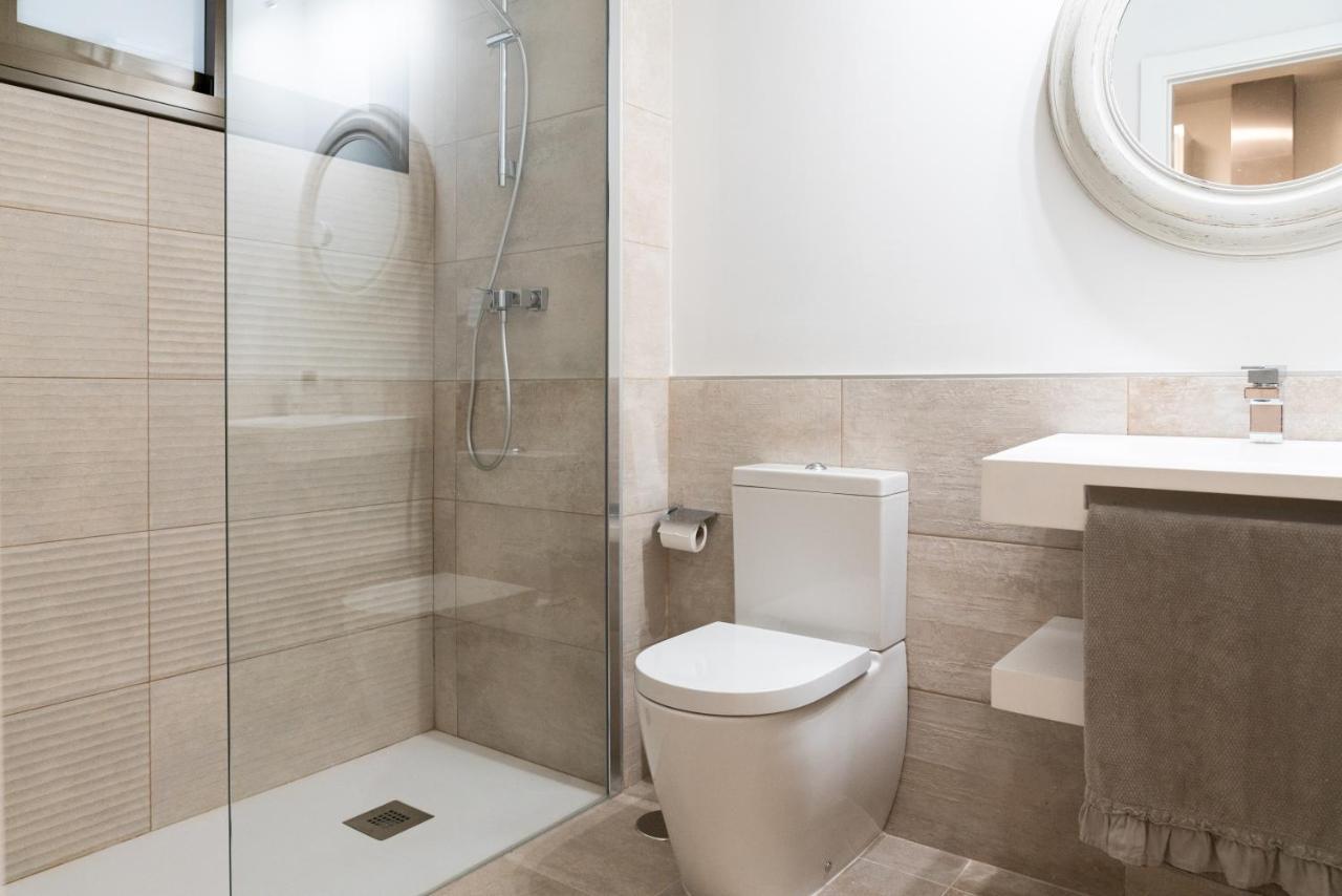 Apartamento De Lujo En Plaza Del Teatro Apartment มาลากา ภายนอก รูปภาพ
